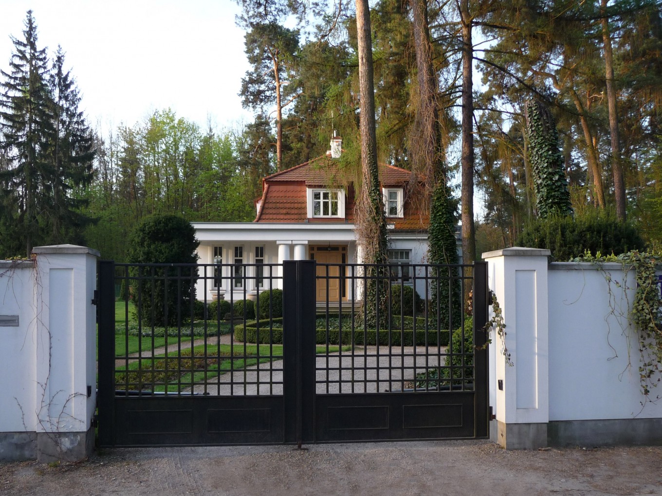 Projekt renowacji i rozbudowy - Zabytkowy dom w Podkowie Leśnej :: JMSA - biuro architektoniczne, architekci Magdalena Ignaczak, Jacek Kunca