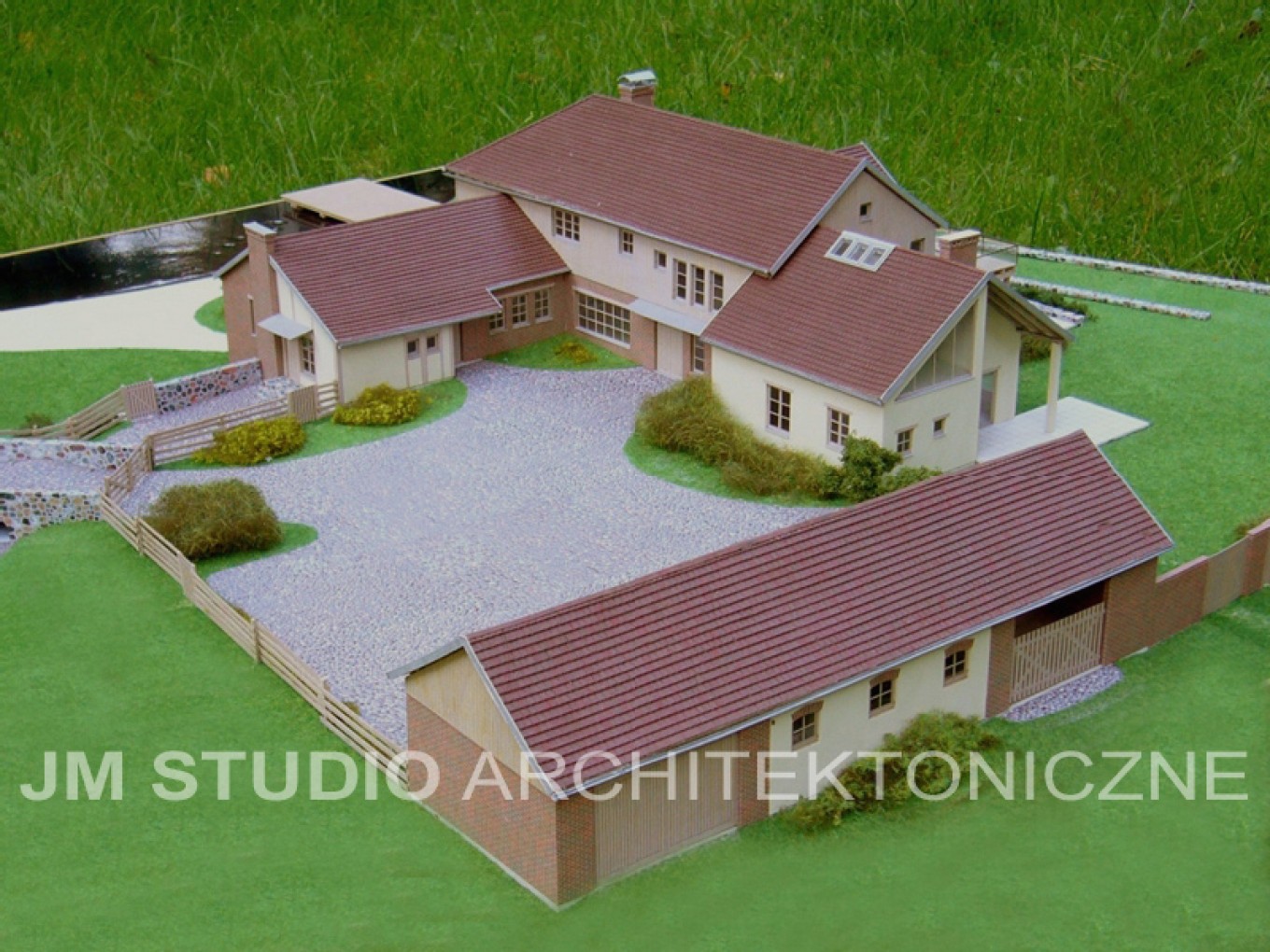 Projekt architektoniczny domu 500 m2 - Dom na skarpie :: JMSA - biuro architektoniczne, architekci Magdalena Ignaczak, Jacek Kunca